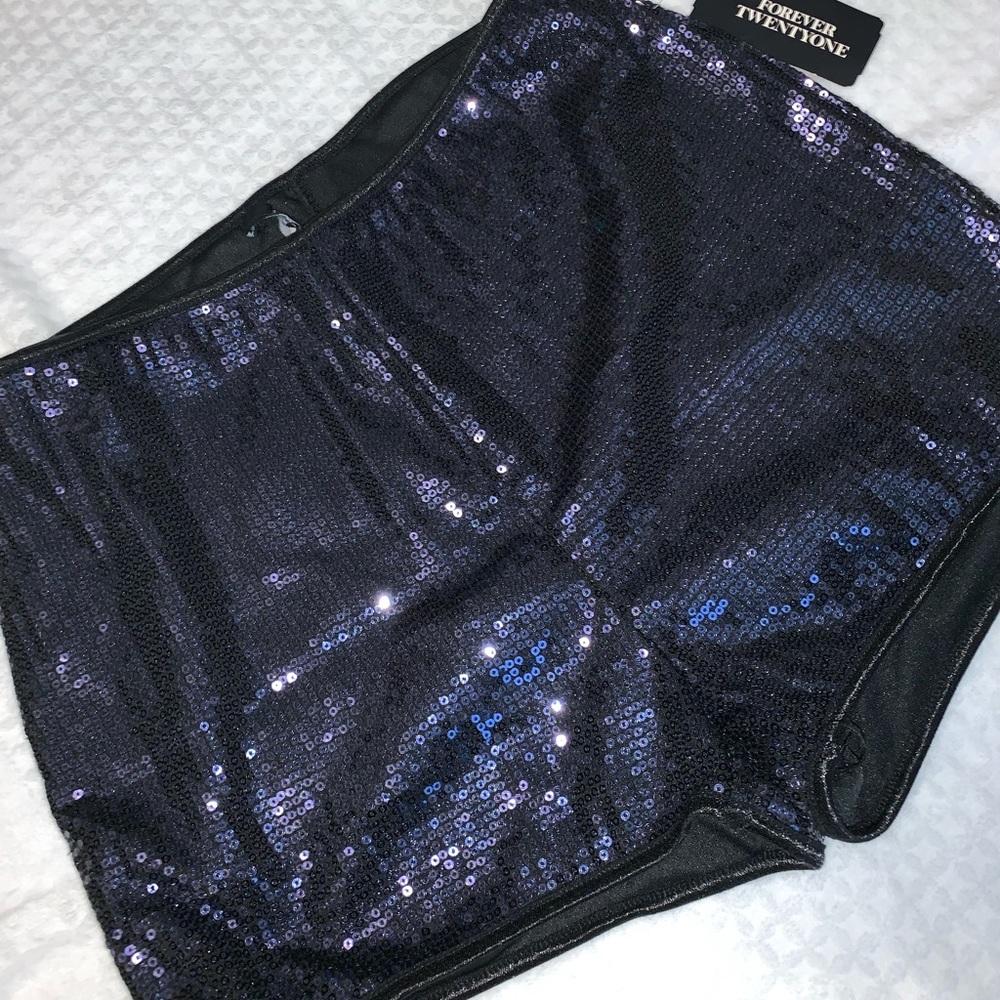 Sequence Shorts - Picture 2 of 2